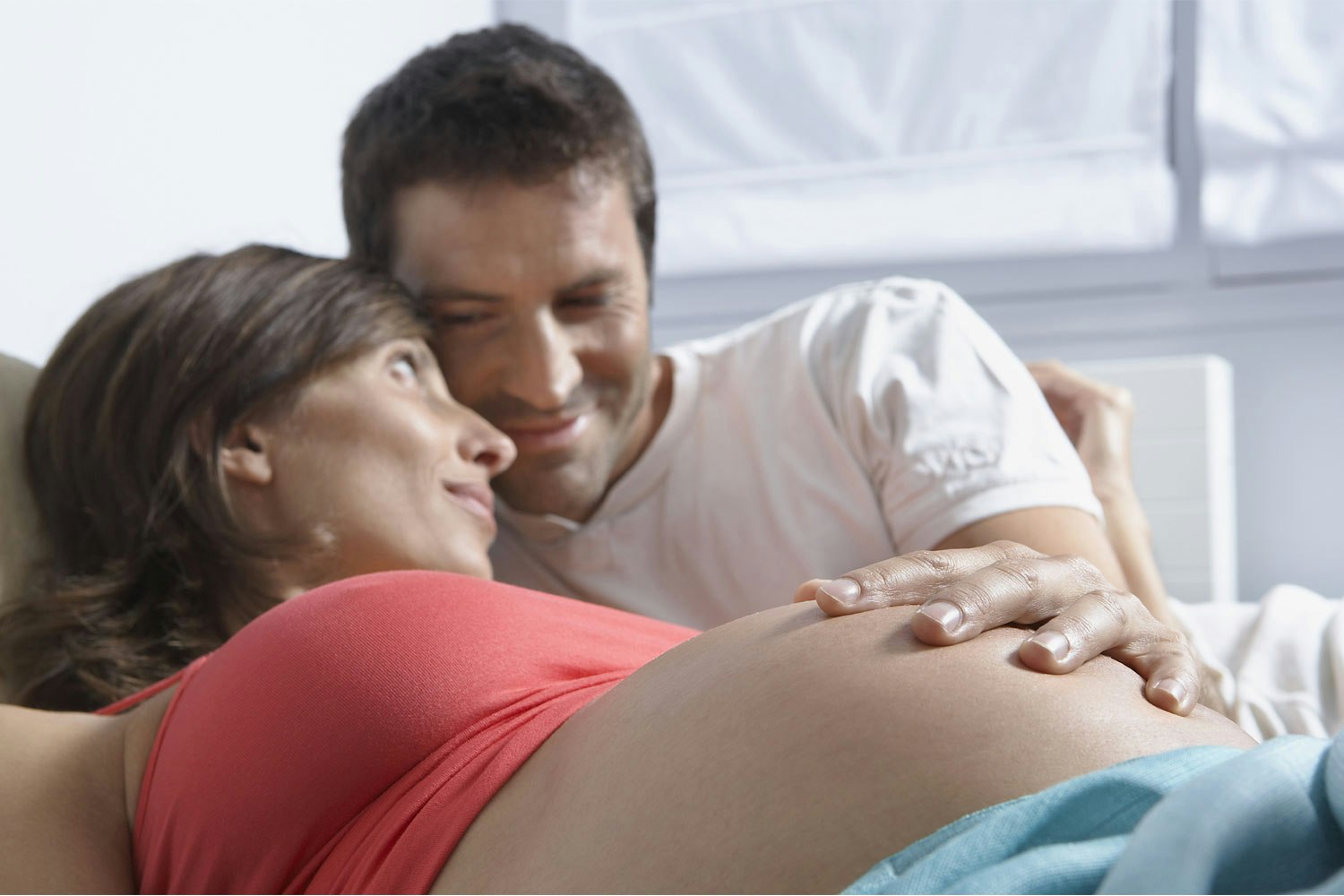 Pregnant Masturbating With Vibrator